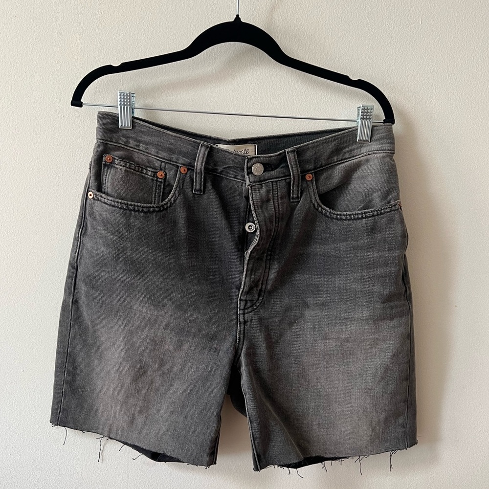 Madewell - mid-length shorts